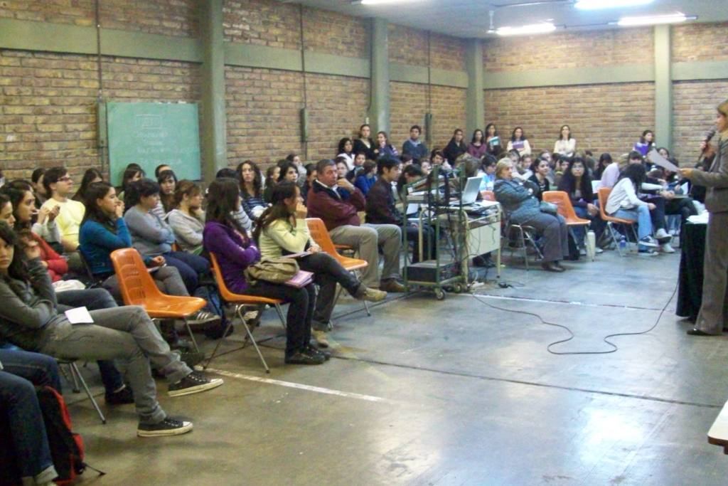 Presentación de “Oscar o el guardapolvo blanco” en el Instituto del Carmen San Rafael, Mendoza.