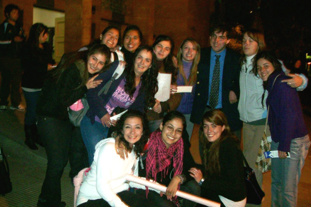 Presentación de “Oscar o el guardapolvo blanco” en el Instituto Nº T-003 Normal Superior Mercedes Balcarce de san Martín.