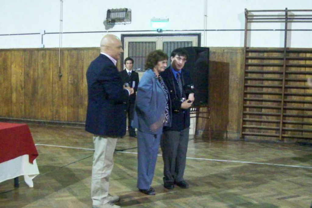 Presentación de “Oscar o el guardapolvo blanco” en el Instituto Nº T-003 Normal Superior Mercedes Balcarce de san Martín.